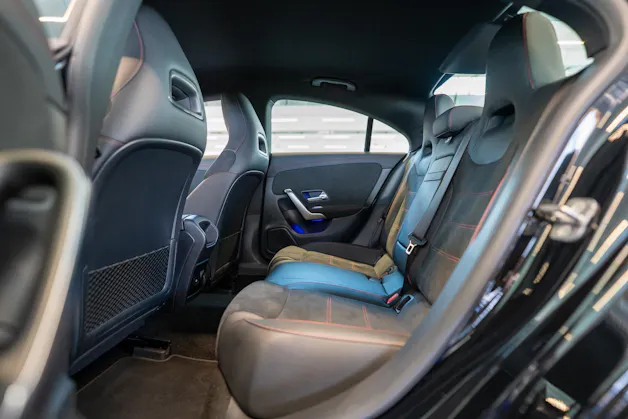 MERCEDES-BENZ CLA 200 AMG Line / Facelift / Rückfahrkamera / Ambientebeleuchtung