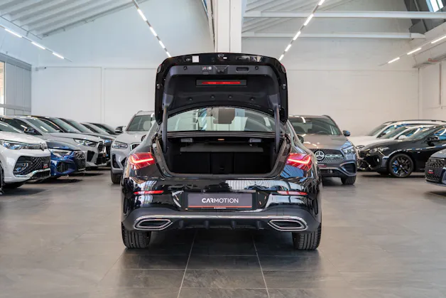 MERCEDES-BENZ CLA 200 AMG Line / Facelift / Rückfahrkamera / Ambientebeleuchtung