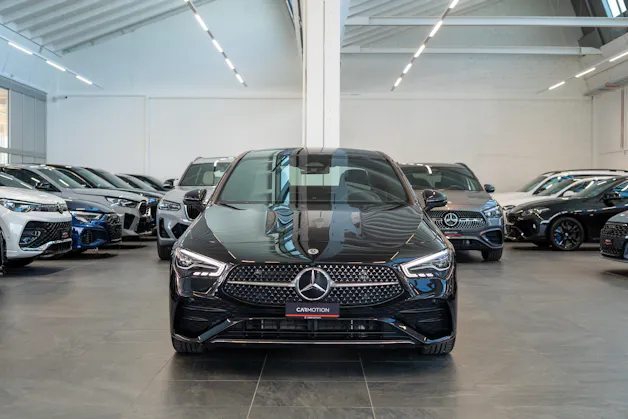 MERCEDES-BENZ CLA 200 AMG Line / Facelift / Rückfahrkamera / Ambientebeleuchtung
