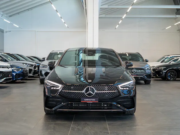 MERCEDES-BENZ CLA 200 AMG Line / Facelift / Rückfahrkamera / Ambientebeleuchtung