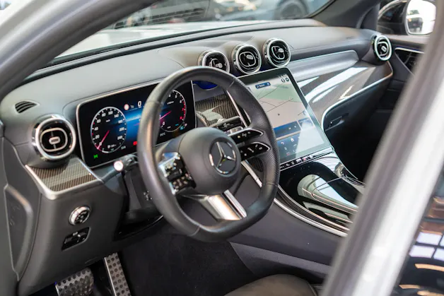 MERCEDES-BENZ GLC 200 AMG Line 4matic Coupé / Facelift / 360°Kamera / el.Sitze