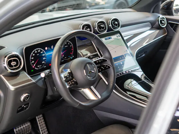 MERCEDES-BENZ GLC 200 AMG Line 4matic Coupé / Facelift / 360°Kamera / el.Sitze