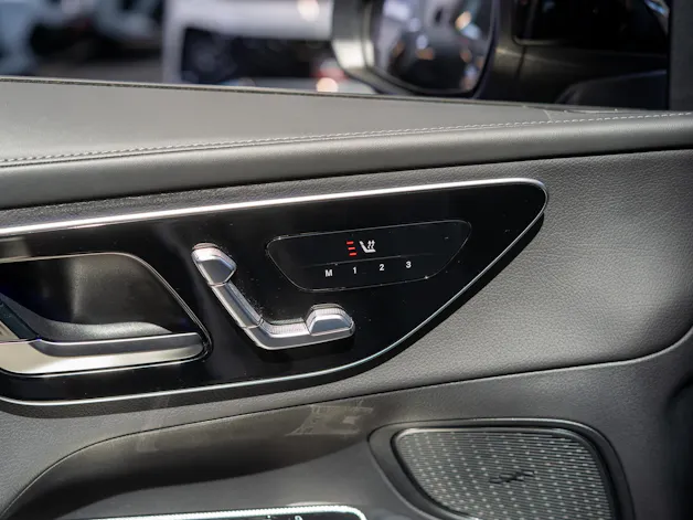 MERCEDES-BENZ GLC 200 AMG Line 4matic Coupé / Facelift / 360°Kamera / el.Sitze