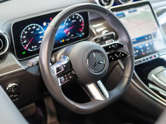 MERCEDES-BENZ GLC 200 AMG Line 4matic Coupé / Facelift / 360°Kamera / el.Sitze