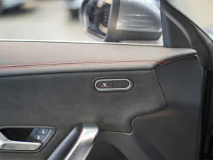 MERCEDES-BENZ CLA 200 AMG Line / Facelift / Rückfahrkamera / Ambientebeleuchtung
