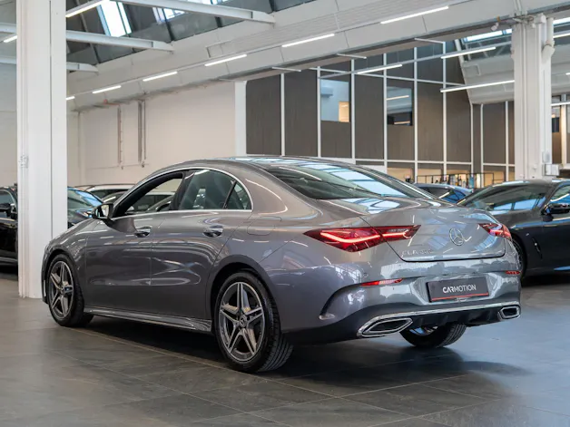 MERCEDES-BENZ CLA 200 AMG Line / Facelift / Rückfahrkamera / Ambientebeleuchtung