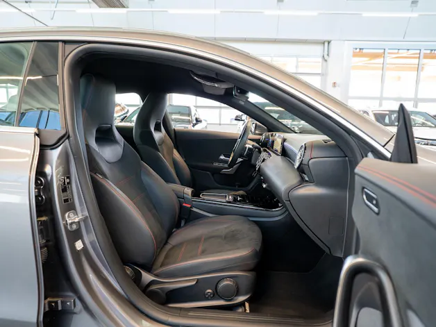 MERCEDES-BENZ CLA 200 AMG Line / Facelift / Rückfahrkamera / Ambientebeleuchtung