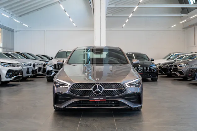 MERCEDES-BENZ CLA 200 AMG Line / Facelift / Rückfahrkamera / Ambientebeleuchtung