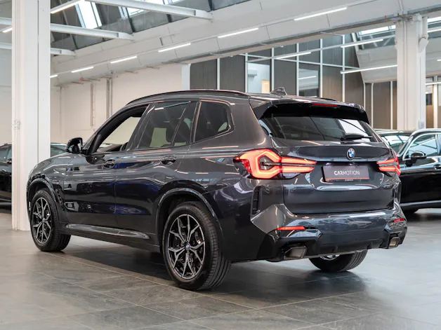 BMW X3 30i xDrive SAG M Sport / CH-Fahrzeug / 360° Kamera / Navi