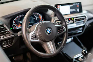 BMW X3 30i xDrive SAG M Sport / CH-Fahrzeug / 360° Kamera / Navi