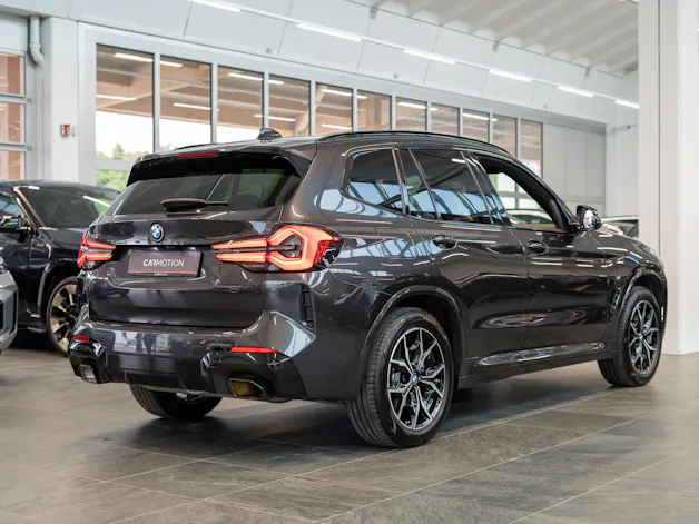 BMW X3 30i xDrive SAG M Sport / CH-Fahrzeug / 360° Kamera / Navi