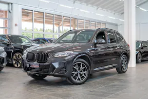BMW X3 30i xDrive SAG M Sport / CH-Fahrzeug / 360° Kamera / Navi