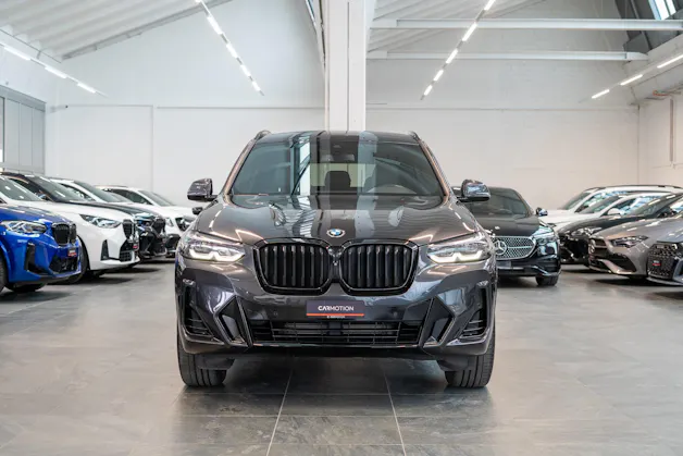 BMW X3 30i xDrive SAG M Sport / CH-Fahrzeug / 360° Kamera / Navi