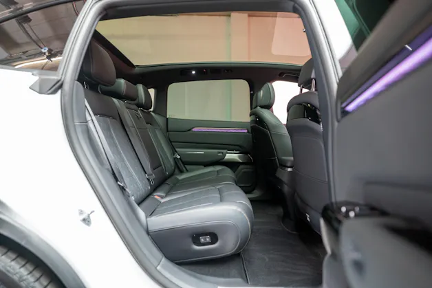 ZEEKR 7X 100kWh Privilege AWD / Comfort & Cockpit Paket / Panorama-Schiebedach / Massage-Sitze