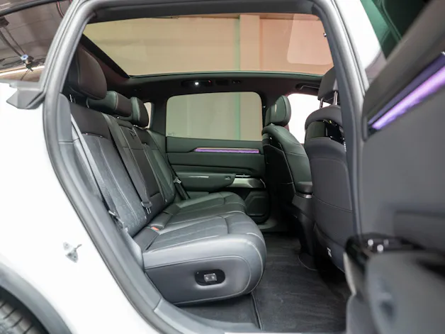 ZEEKR 7X 100kWh Privilege AWD / Comfort & Cockpit Paket / Panorama-Schiebedach / Massage-Sitze