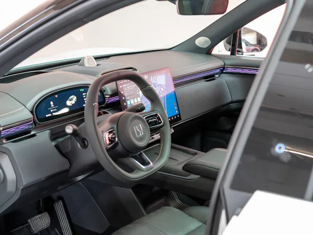 ZEEKR 7X 100kWh Privilege AWD / Comfort & Cockpit Paket / Panorama-Schiebedach / Massage-Sitze
