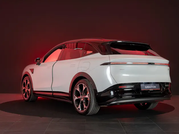 ZEEKR 7X 100kWh Privilege AWD / Comfort & Cockpit Paket / Panorama-Schiebedach / Massage-Sitze