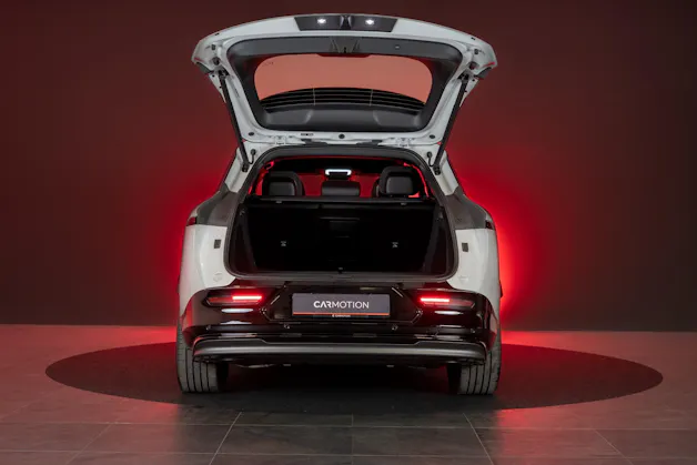ZEEKR 7X 100kWh Privilege AWD / Comfort & Cockpit Paket / Panorama-Schiebedach / Massage-Sitze