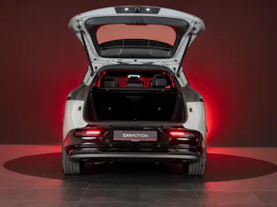 ZEEKR 7X 100kWh Privilege AWD / Comfort & Cockpit Paket / Panorama-Schiebedach / Massage-Sitze