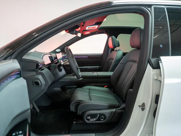 ZEEKR 7X 100kWh Privilege AWD / Comfort & Cockpit Paket / Panorama-Schiebedach / Massage-Sitze