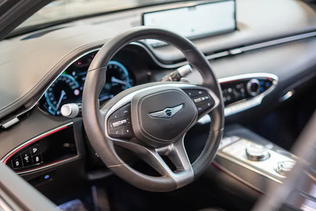 Genesis GV70 2.5T Sport / Panorama-Glasdach / Massagesitz / 360°Kamera
