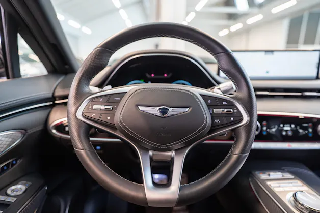 Genesis GV70 2.5T Sport / Panorama-Glasdach / Massagesitz / 360°Kamera
