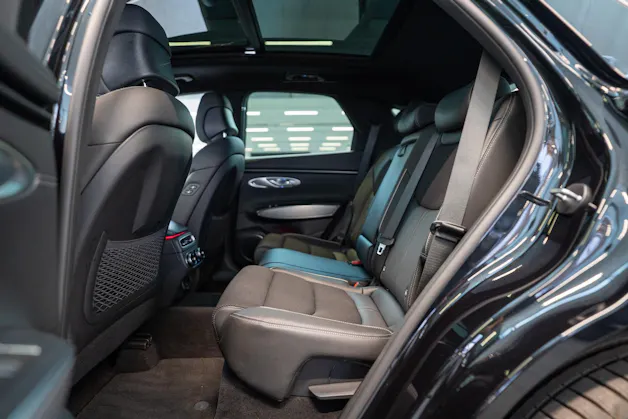 Genesis GV70 2.5T Sport / Panorama-Glasdach / Massagesitz / 360°Kamera