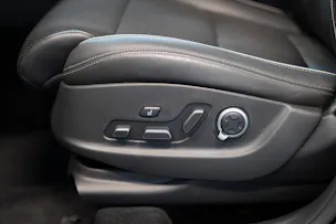 Genesis GV70 2.5T Sport / Panorama-Glasdach / Massagesitz / 360°Kamera