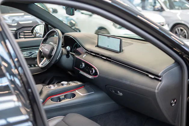 Genesis GV70 2.5T Sport / Panorama-Glasdach / Massagesitz / 360°Kamera