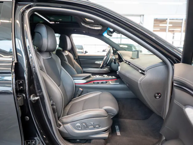 Genesis GV70 2.5T Sport / Panorama-Glasdach / Massagesitz / 360°Kamera