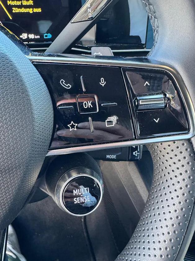 RENAULT R4 E-Tech Comfort Range 52 kWh Iconic