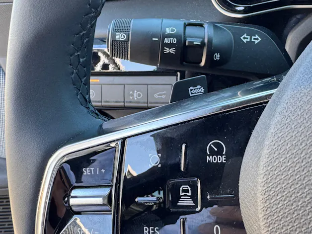 RENAULT R4 E-Tech Comfort Range 52 kWh Iconic
