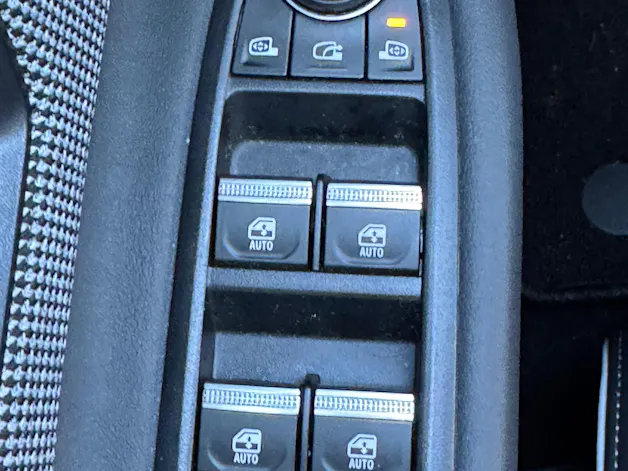 RENAULT R4 E-Tech Comfort Range 52 kWh Iconic