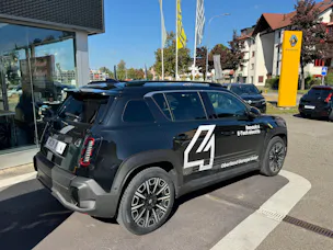 RENAULT R4 E-Tech Comfort Range 52 kWh Iconic