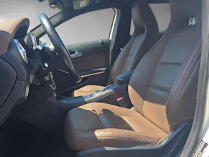 MERCEDES-BENZ GLA 250 AMG Line 4Matic 7G-DCT