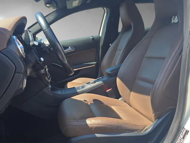 MERCEDES-BENZ GLA 250 AMG Line 4Matic 7G-DCT