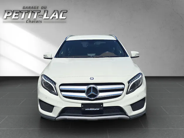 MERCEDES-BENZ GLA 250 AMG Line 4Matic 7G-DCT