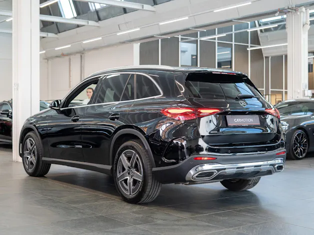 MERCEDES-BENZ GLC 220 d AMG Line 4matic / Panorama-Schiebedach / Ambiente-Beleuchtung / Sitzheizung