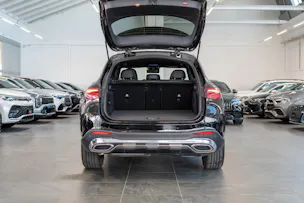 MERCEDES-BENZ GLC 220 d AMG Line 4matic / Panorama-Schiebedach / Ambiente-Beleuchtung / Sitzheizung