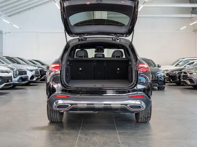 MERCEDES-BENZ GLC 220 d AMG Line 4matic / Panorama-Schiebedach / Ambiente-Beleuchtung / Sitzheizung