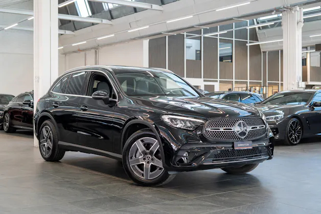 MERCEDES-BENZ GLC 220 d AMG Line 4matic / Panorama-Schiebedach / Ambiente-Beleuchtung / Sitzheizung