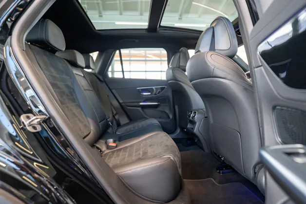 MERCEDES-BENZ GLC 220 d AMG Line 4matic / Panorama-Schiebedach / Ambiente-Beleuchtung / Sitzheizung