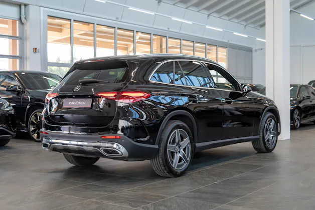 MERCEDES-BENZ GLC 220 d AMG Line 4matic / Panorama-Schiebedach / Ambiente-Beleuchtung / Sitzheizung