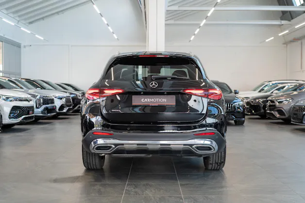 MERCEDES-BENZ GLC 220 d AMG Line 4matic / Panorama-Schiebedach / Ambiente-Beleuchtung / Sitzheizung