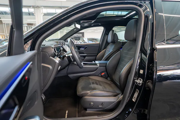MERCEDES-BENZ GLC 220 d AMG Line 4matic / Panorama-Schiebedach / Ambiente-Beleuchtung / Sitzheizung