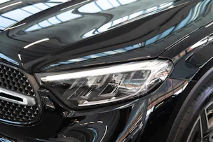 MERCEDES-BENZ GLC 220 d AMG Line 4matic / Panorama-Schiebedach / Ambiente-Beleuchtung / Sitzheizung