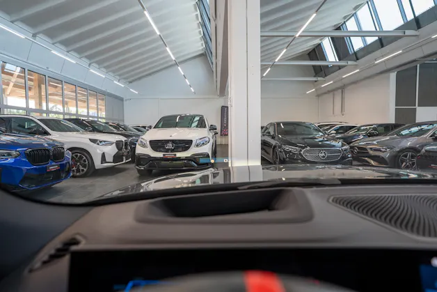 BMW M4 Competition xDrive Cabrio LCI / Head-Up Display / Harman Kardon / 360° Kamera