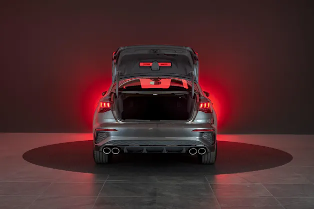 AUDI S3 Limousine 2.0 TFSI quattro S-Tronic / / Virtual Cockpit / Abstand-tempomat / Sitzheizung