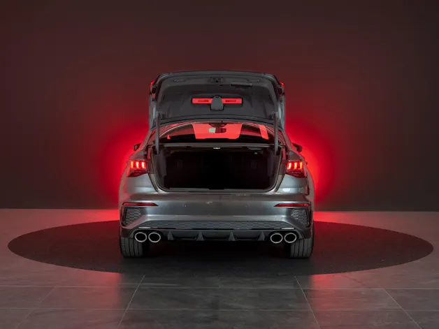 AUDI S3 Limousine 2.0 TFSI quattro S-Tronic / / Virtual Cockpit / Abstand-tempomat / Sitzheizung