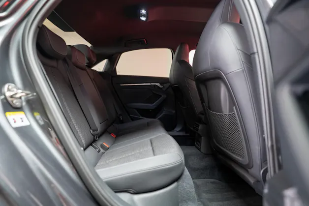AUDI S3 Limousine 2.0 TFSI quattro S-Tronic / / Virtual Cockpit / Abstand-tempomat / Sitzheizung